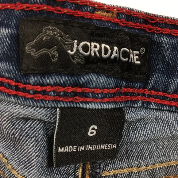 Jordache Raw Hem Denim shorts, Embroidered Distressed - size 6 - Picture 7 of 8